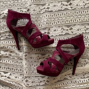 Plum suede/crocodile skin imitation heels